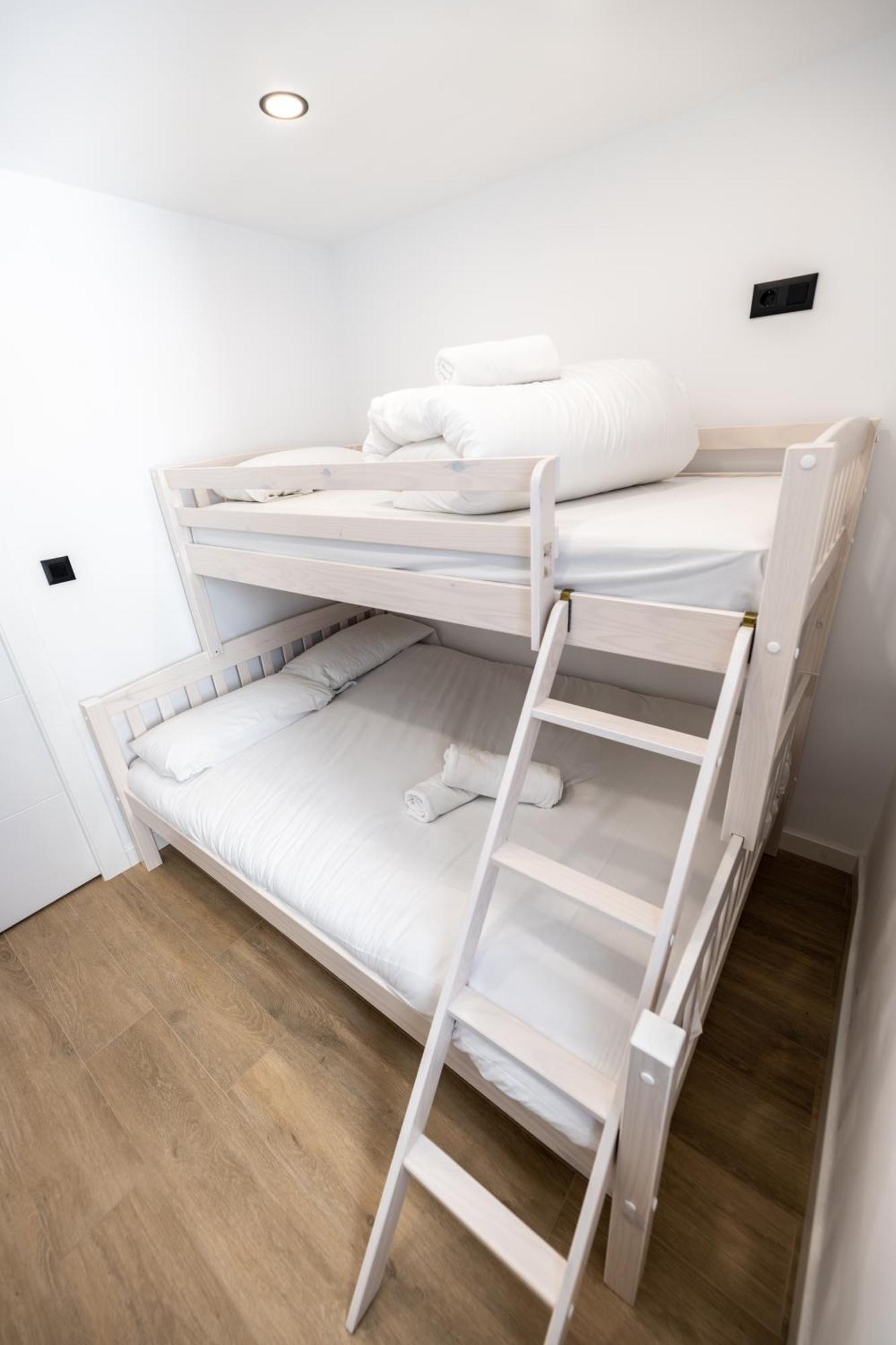 Luxury Refurnished Apartment With Private Parking Close To Ski Slopes Sierra Nevada Exteriör bild